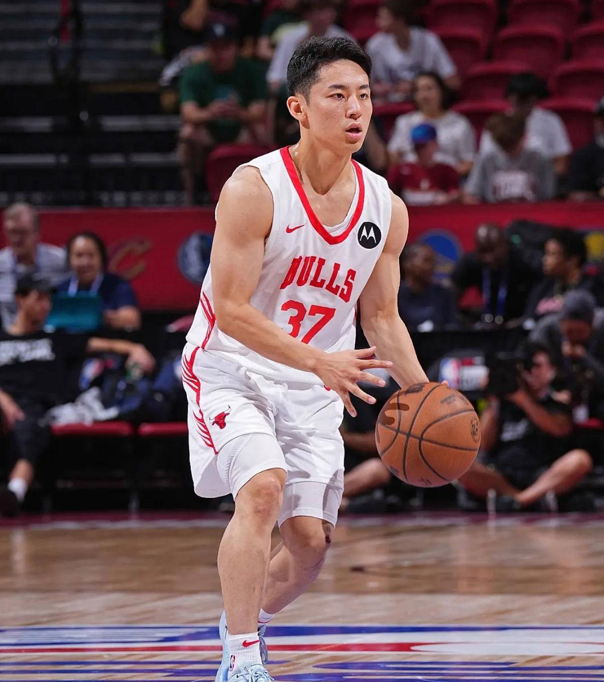 爱游戏体育首页河村勇辉签约芝加哥公牛，草根逆袭重返NBA