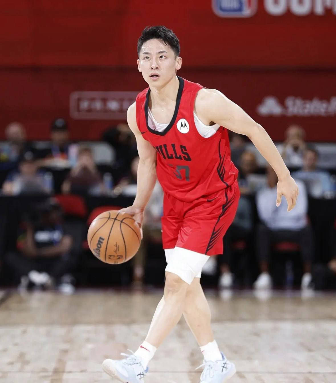 爱游戏体育网址草根逆袭！河村勇辉成功签约芝加哥公牛重返NBA