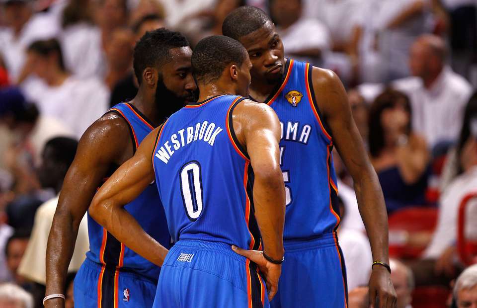 爱游戏体育app豪砸8.22亿！雷霆续约新三少剑指王朝：看齐金州勇士？