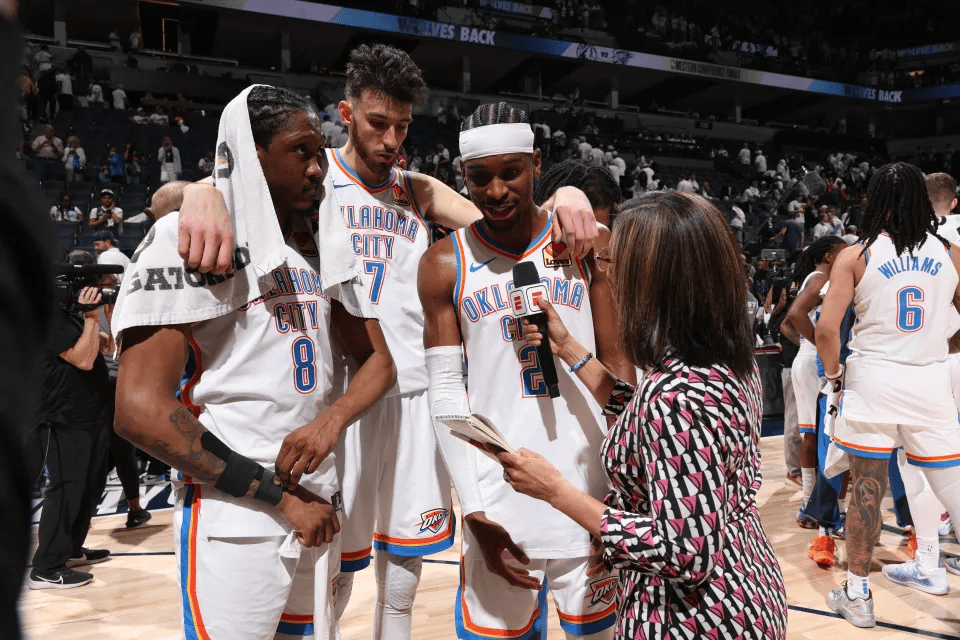 爱游戏体育app豪砸8.22亿！雷霆续约新三少剑指王朝：看齐金州勇士？