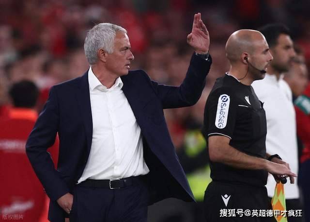 爱游戏体育安切洛蒂自传里耿耿于怀穆里尼奥国米击败切尔西，老板真难伺候！