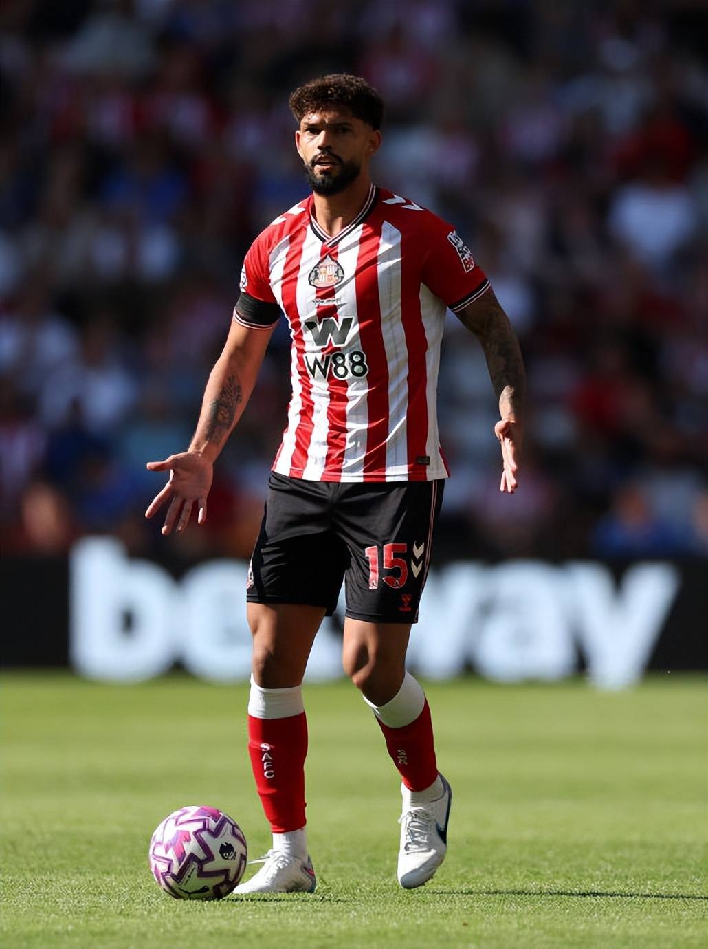 爱游戏体育曼联小心！扎卡成为桑德兰梦幻开局的核心，铸就桑德兰非常硬中场