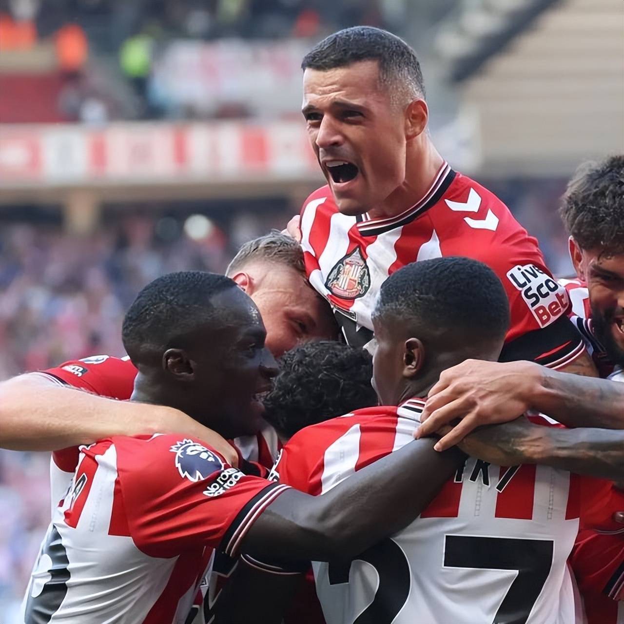 爱游戏体育曼联小心！扎卡成为桑德兰梦幻开局的核心，铸就桑德兰非常硬中场